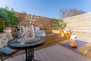 Host Stay Round Hill Apartment