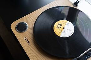 Host Stay Preston Park Apartment