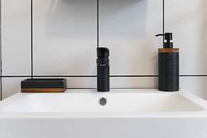 Host Stay Preston Park Apartment