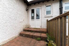 Host Stay Preston Park Apartment