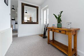 Host Stay Preston Park Apartment