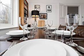 Host Stay Preston Park Apartment