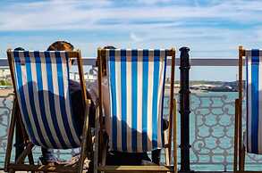 Host Stay Sea View on Manchester Road