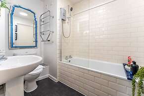 Host Stay Sea View on Manchester Road