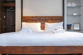 Host Stay Grafton Copper