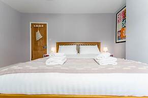 Host Stay Kemp House