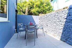 Host Stay Kemp House