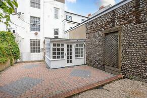 Host Stay Devonshire Place Apartment