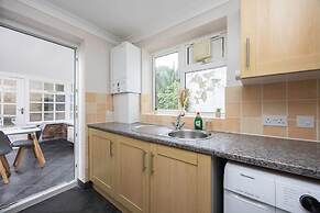 Host Stay Devonshire Place Apartment