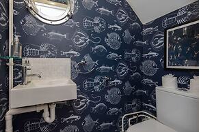 Host Stay Blue Boho at Bristol Gardens