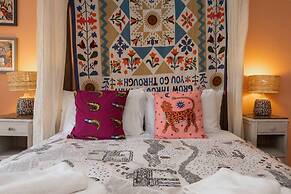 Host Stay Blue Boho at Bristol Gardens