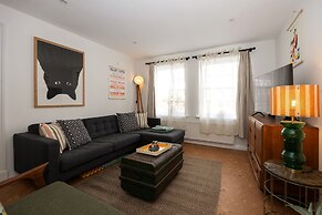 Host Stay Blue Boho at Bristol Gardens