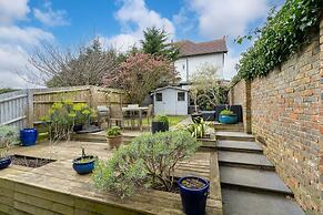 Host Stay Martlet House