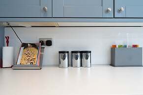 Host Stay Martlet House