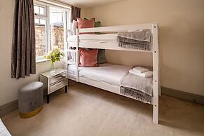 Host Stay The Charles Street Retreat