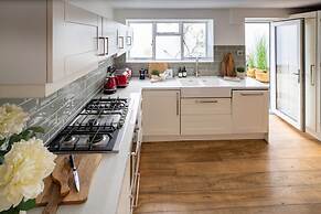 Host Stay The Charles Street Retreat