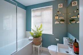 Host Stay The Charles Street Retreat