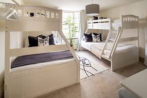 Host Stay The Charles Street Retreat