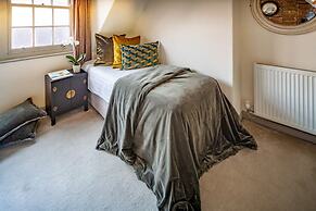 Host Stay The Charles Street Retreat