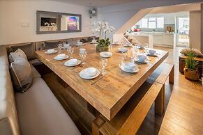 Host Stay The Charles Street Retreat