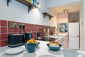 Host Stay The Courtyard at Egremont Place