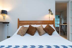 Host Stay The Courtyard at Egremont Place