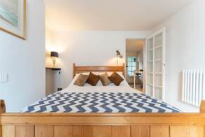 Host Stay The Courtyard at Egremont Place