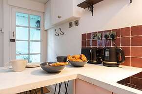 Host Stay The Courtyard at Egremont Place