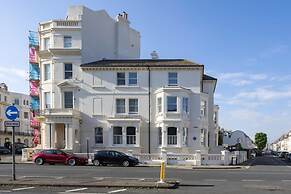 Host Stay St Aubyns Coastal Retreat