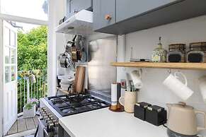 Host Stay St Aubyns Coastal Retreat