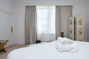 Host Stay St Aubyns Coastal Retreat