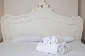 Host Stay St Aubyns Coastal Retreat