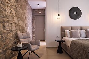 Kedros Milos Suites
