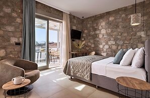 Kedros Milos Suites