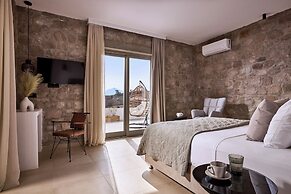Kedros Milos Suites