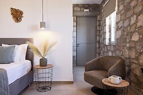 Kedros Milos Suites