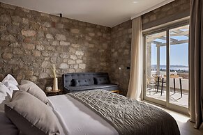 Kedros Milos Suites
