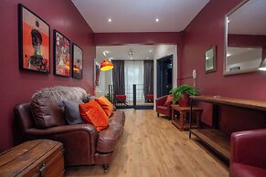 higgihaus 107 Sleeps 4  Monday - Friday