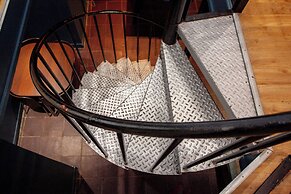 higgihaus 107 Sleeps 4  Monday - Friday