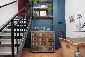 higgihaus 107 Sleeps 4  Monday - Friday