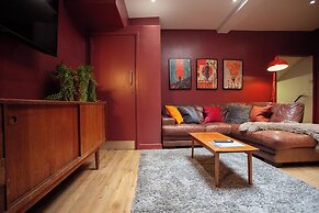 higgihaus 107 Sleeps 4  Monday - Friday