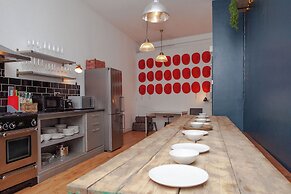 higgihaus 107 Sleeps 4  Monday - Friday