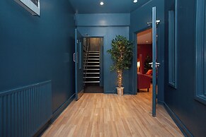 higgihaus 107 Sleeps 4  Monday - Friday