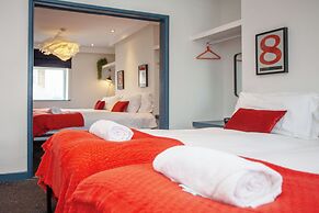 higgihaus 107 Sleeps 4  Monday - Friday