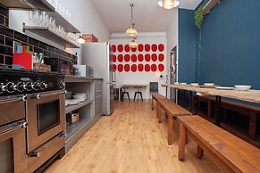 higgihaus 107 Sleeps 4  Monday - Friday