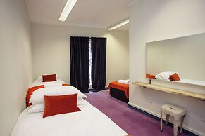 higgihaus 107 Sleeps 4  Monday - Friday