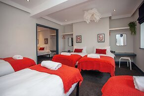 higgihaus 107 Sleeps 4  Monday - Friday