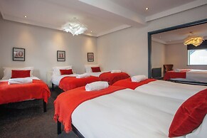 higgihaus 107 Sleeps 4  Monday - Friday