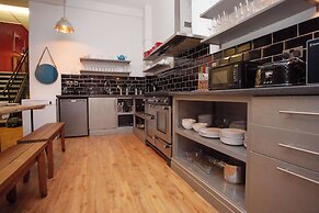 higgihaus 107 Sleeps 4  Monday - Friday