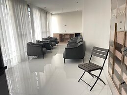 Step Apart Hotel